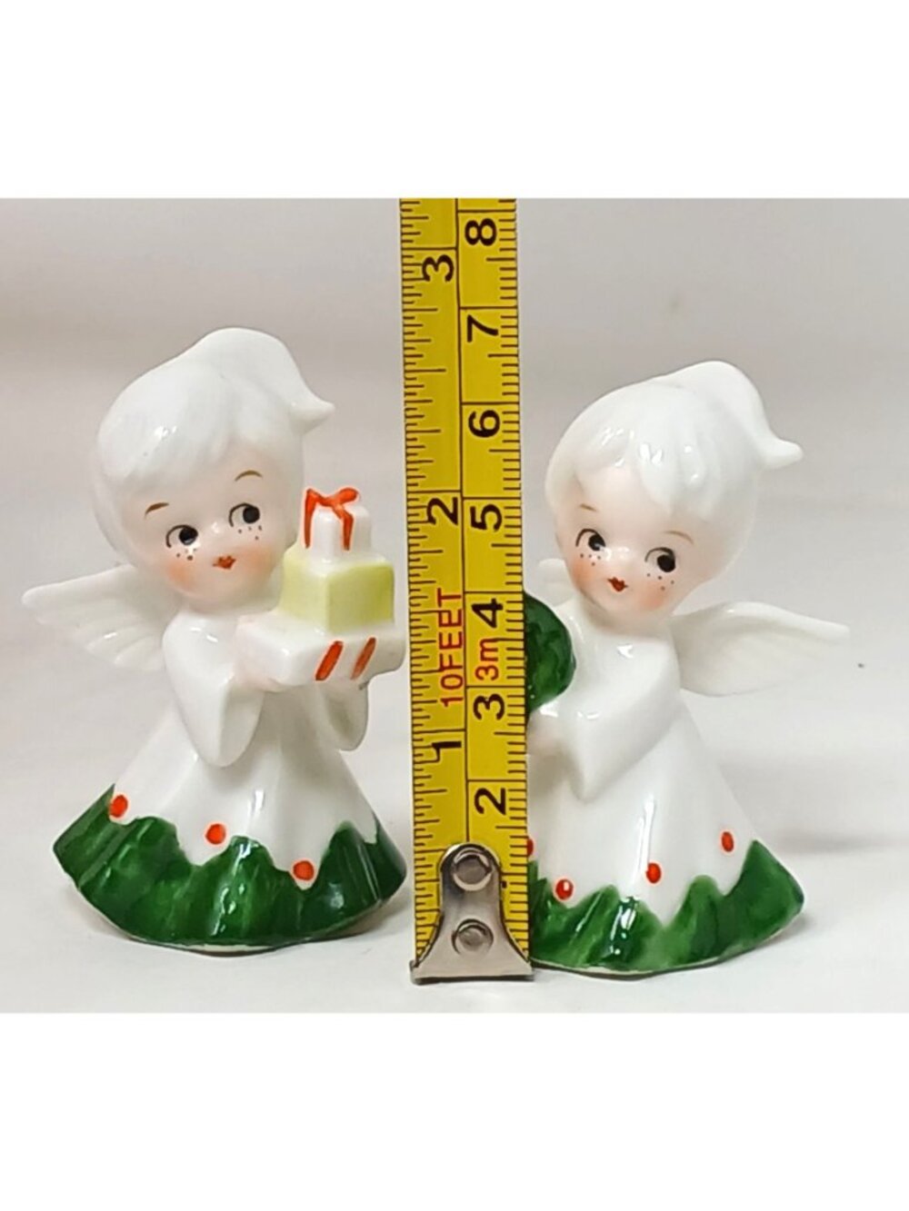 Vintage Christmas Angel Figurines Gift Wreath Ceramic Handpainted 3.5" #WS-1 - Picture 2 of 9